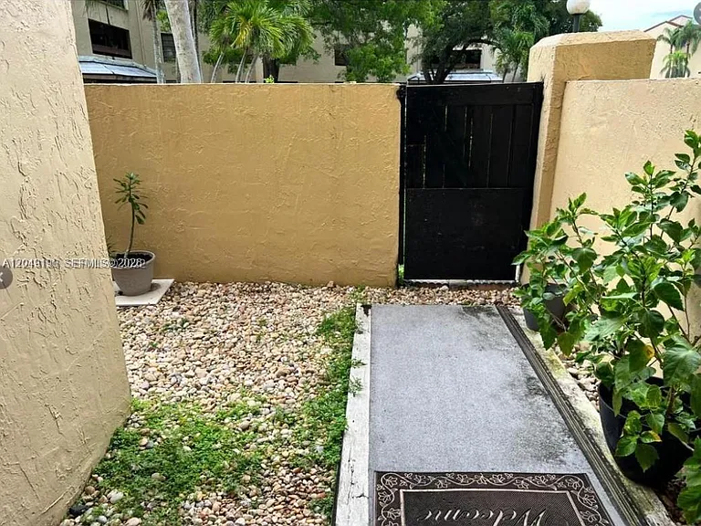 9255 SW 125th Ave #106R — Photo 2