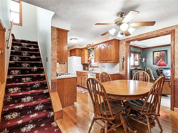 3rd image of 29017 W Willowick Dr