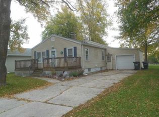 1409 Bismarck St, Green Bay, WI 54301