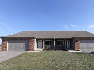 821 Karen Dr, Hampshire, IL 60140