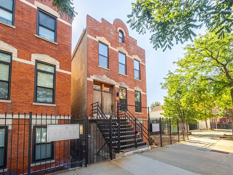 1840 S Loomis St #2 — Photo 12