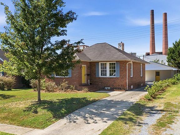 2nd image of 21 Poplar St NE