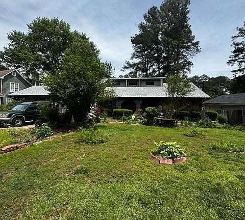 2nd image of 1604 Golf Link Dr