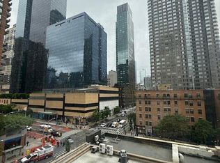 500 W 43rd St APT 6C, New York, NY 10036