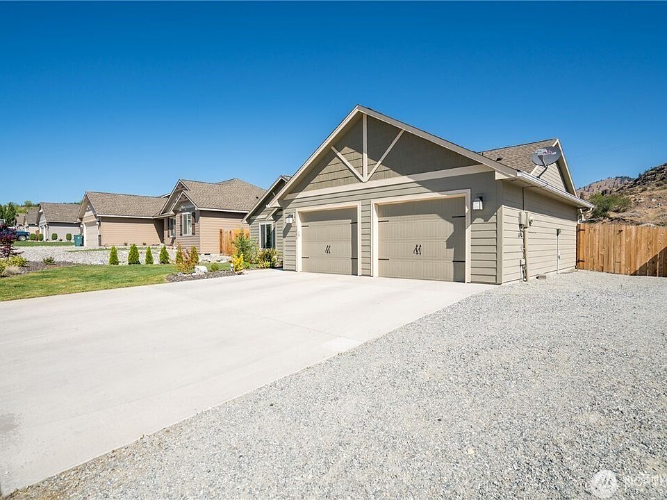 2nd image of 1041 Sunny Brooke Lane