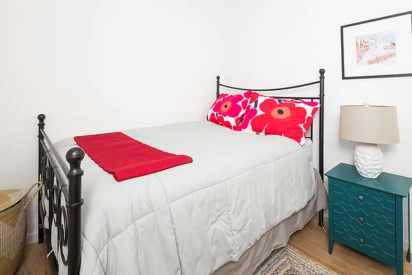 Sold by Samuel Realty Group LLC | media 9