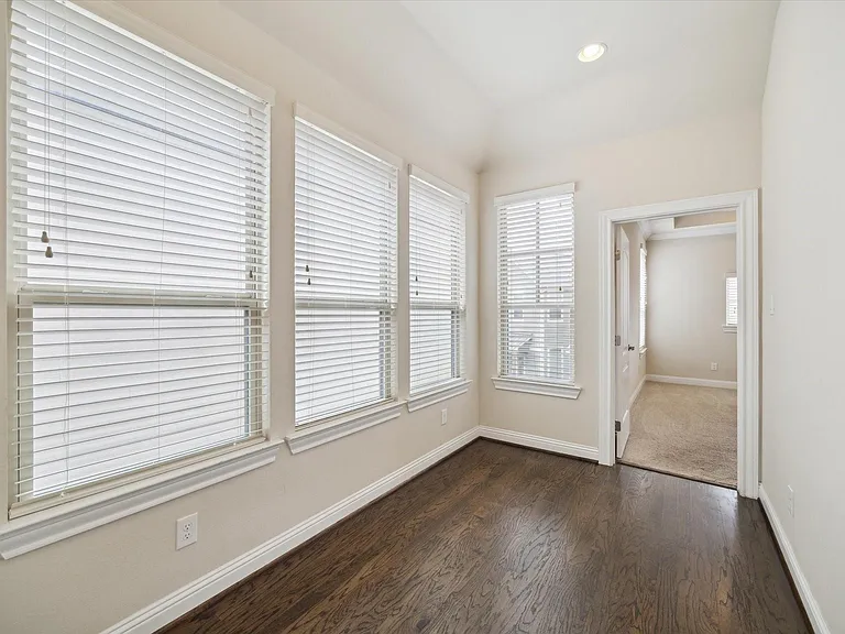 6013 Kansas St #B — Photo 18