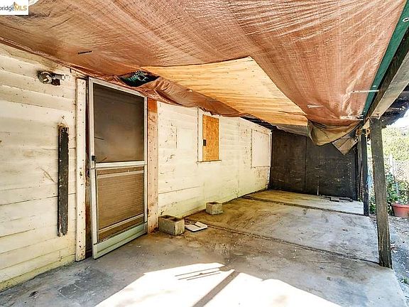 5th image of 26490 Parkside Dr