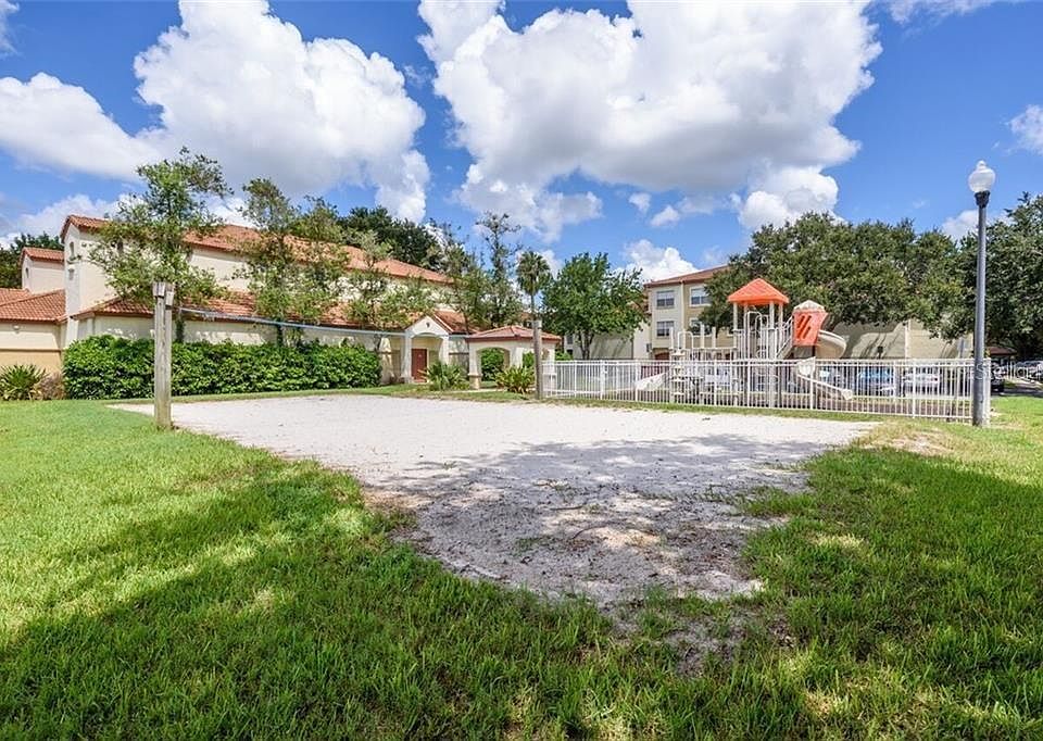 2nd image of 822 Camargo Way Unit 206