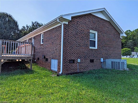 4th image of 5602 Pine Creek Ct
