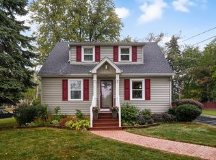 15W776 Lexington St, Elmhurst, IL 60126