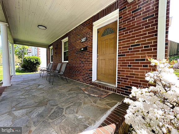 3rd image of 3817 Menlo Dr