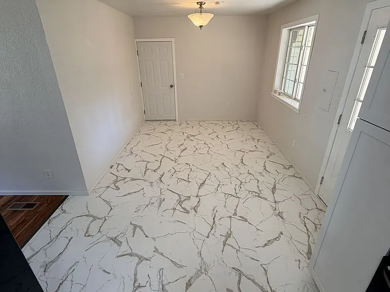 2518 Borst Ave — Photo 12