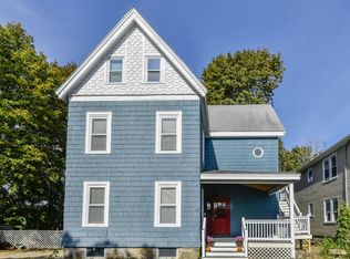 18 Riverside Sq, Hyde Park, MA 02136