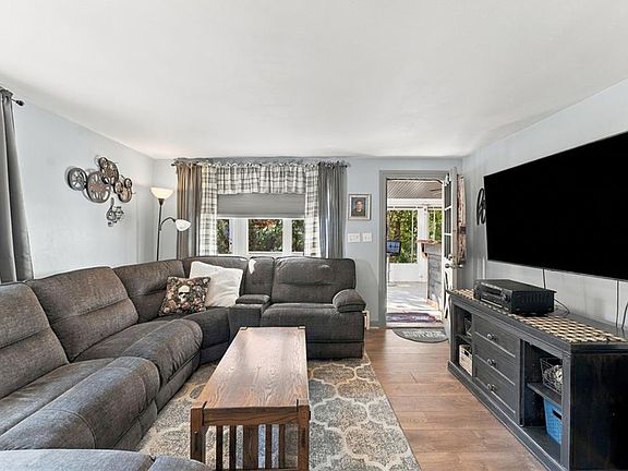 2nd image of 35 Spring Ln