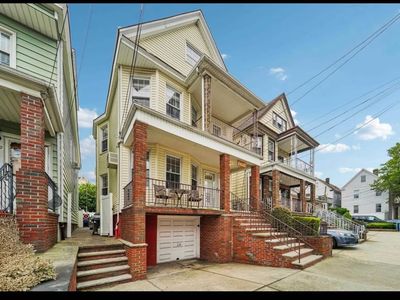 94 W 9th St, Bayonne, NJ, 07002