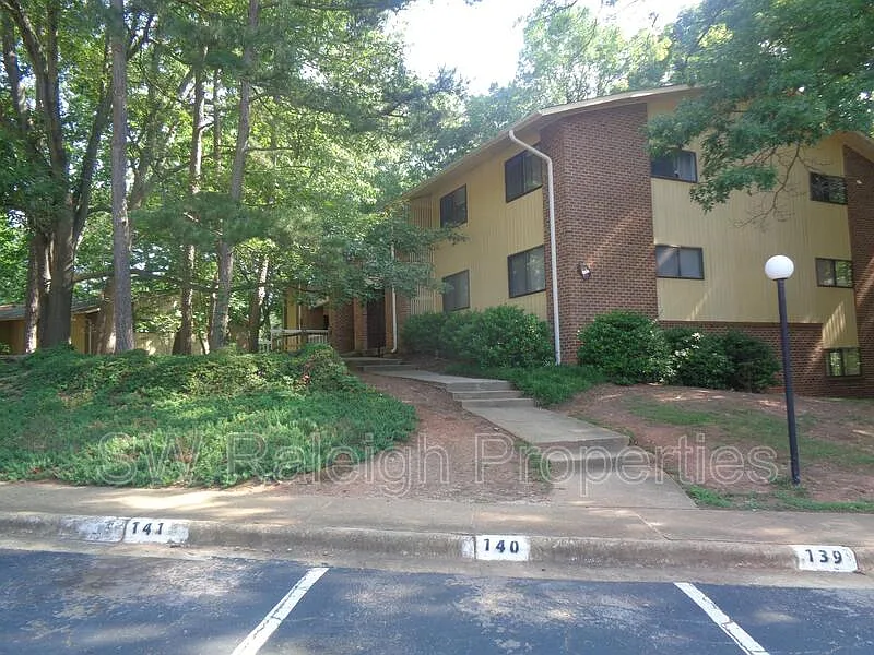 2 bed, 2.0 bath, 1016 sqft, $1,350 — Photo 1