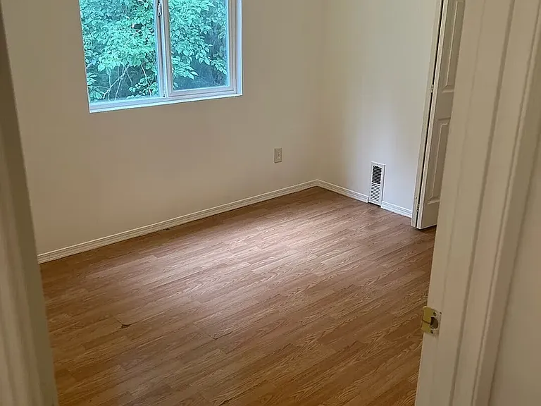 1179 NE Nittney Ln — Photo 6