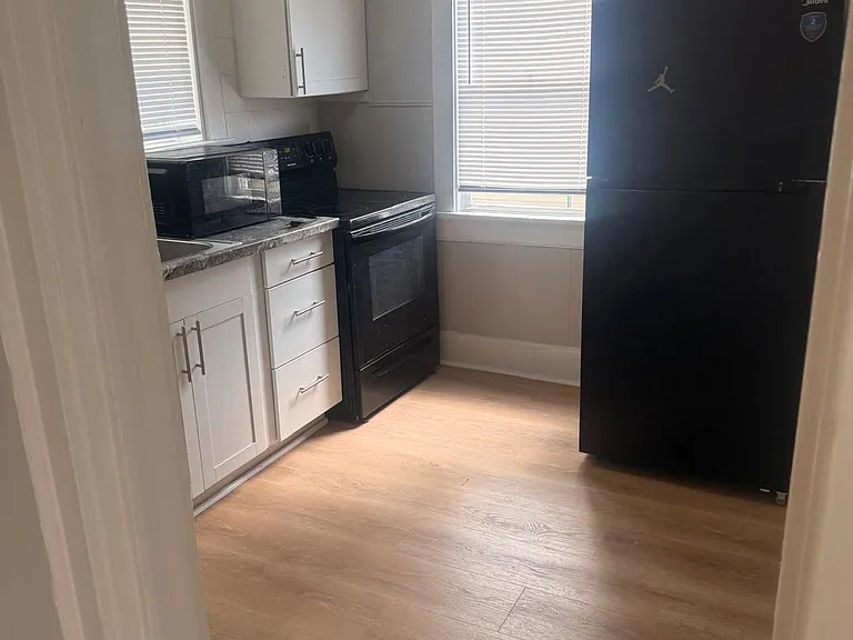 514 Avenue C NE #4 — Photo 4