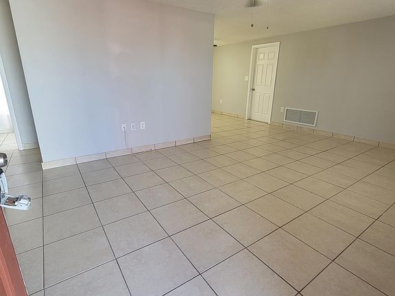 3rd image of 3204 Bright Dr