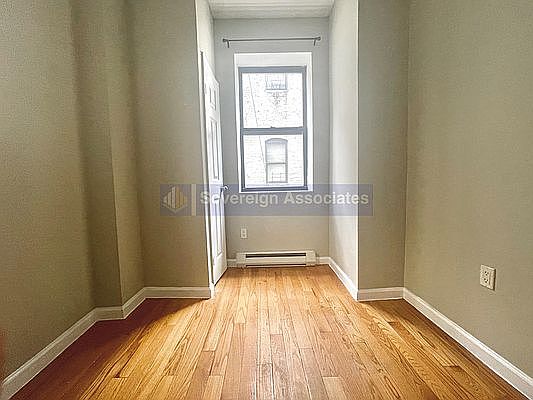 3rd image of 350 Manhattan Ave APT 4G