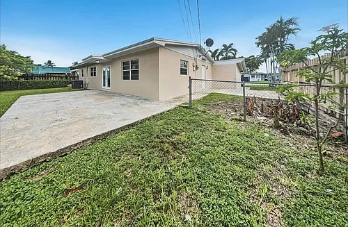 4521 SW 102nd Pl Photo 1