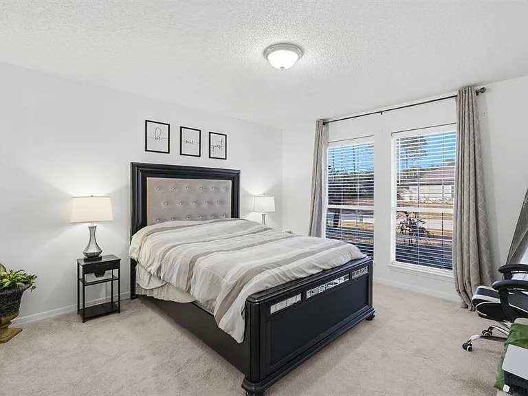 6 Reybury Ln — Photo 34