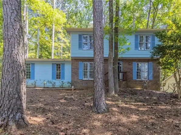 1966 S Hidden Hills Pkwy, Stone Mountain, GA 30088