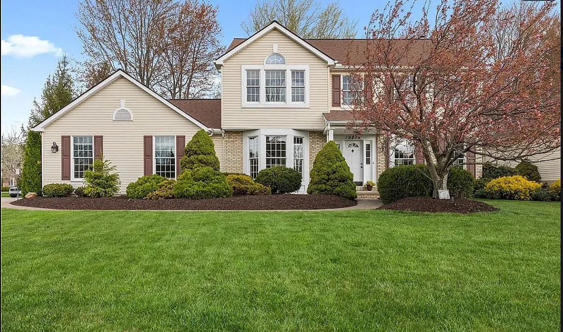 19874 Echo Dr — Photo 1