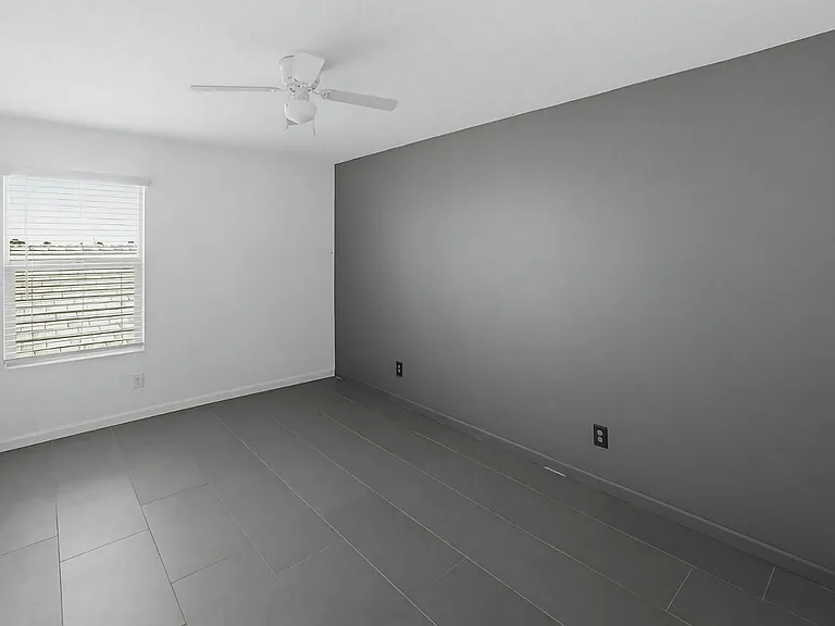6815 W Encinas Ln — Photo 7