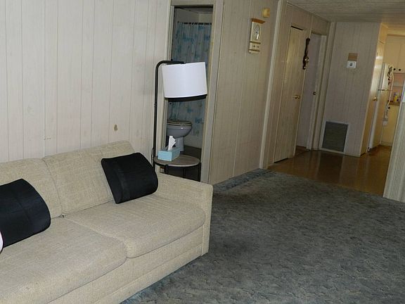 5th image of 2425 Harden Blvd #85
