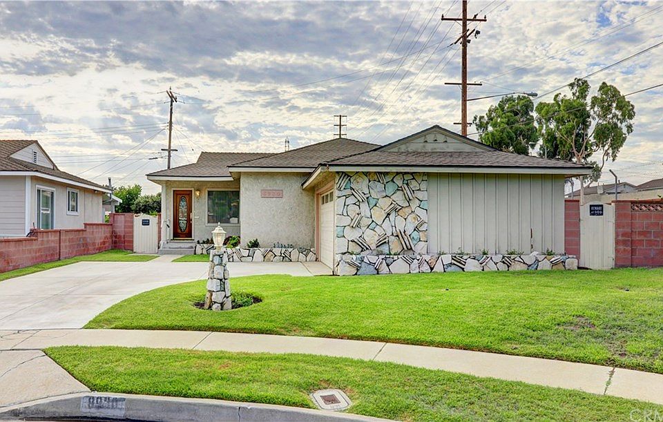 1st image of 8930 Dalewood Ave