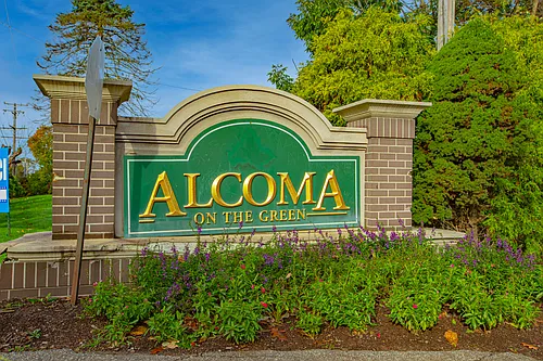 Alcoma on the Green Photo 1