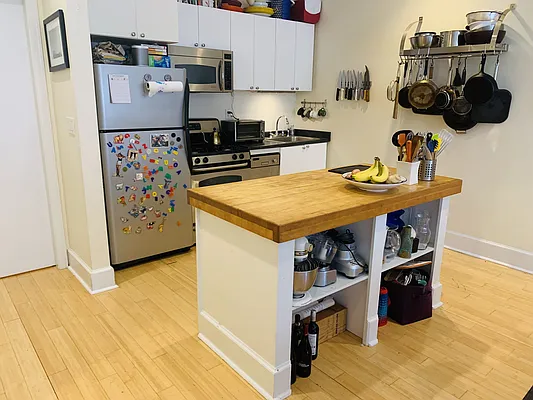 Rented by Realty Collective | media 35