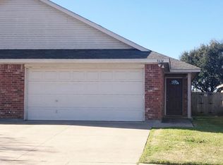 5634 Homestead Rd, Arlington, TX 76017