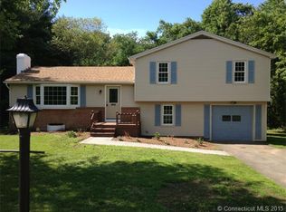 899 Bridge St, Suffield, CT 06078