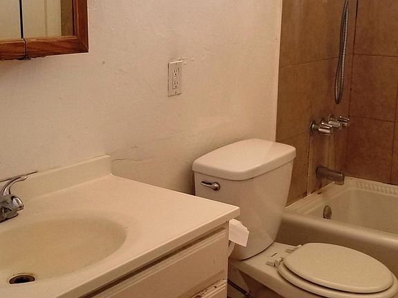 4th image of 13490 Ramona Dr