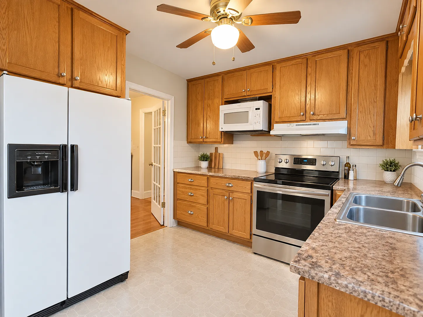 3 bed, 2.5 bath, 1588 sqft, $1,650 — Photo 4