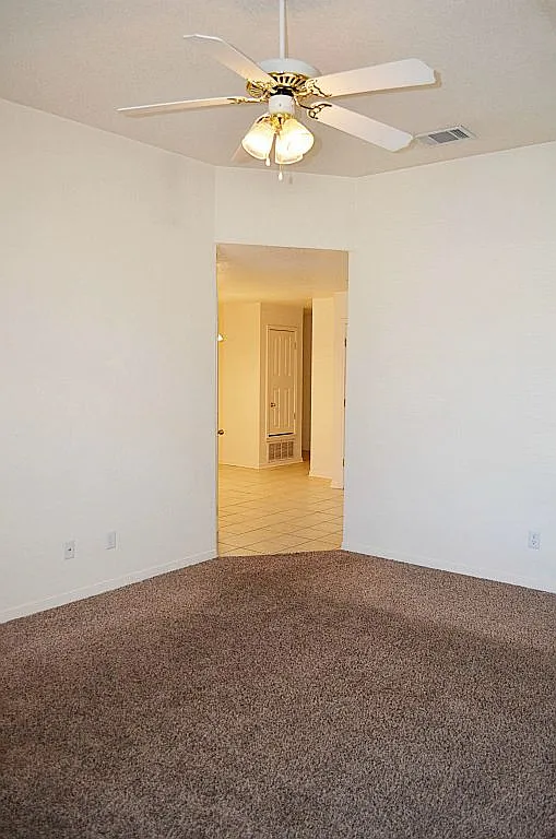 3 bed, 1332 sqft, $1,300 — Photo 4