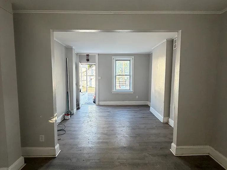 106 Home Ave — Photo 5