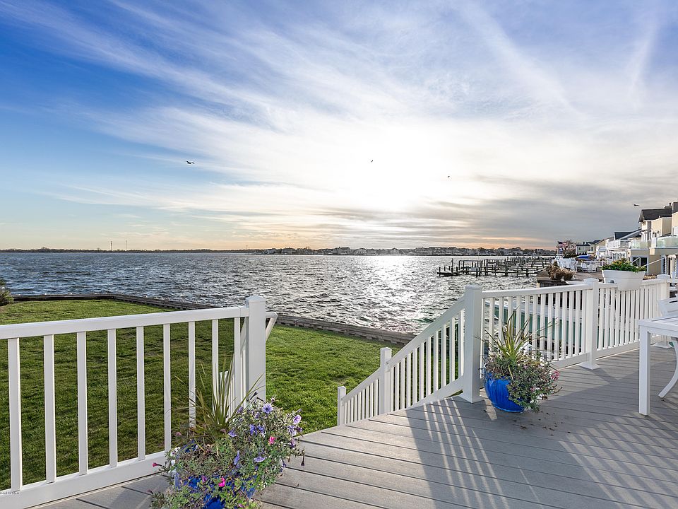 1st image of 1738 Bay Isle Dr #A