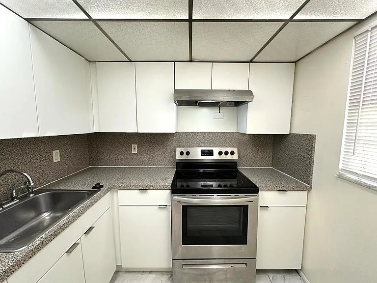 15600 NW 7th Ave #516 — Photo 2