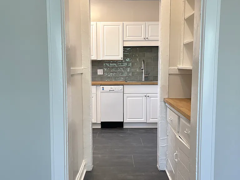 1411 W Greenleaf Ave #2E — Photo 14