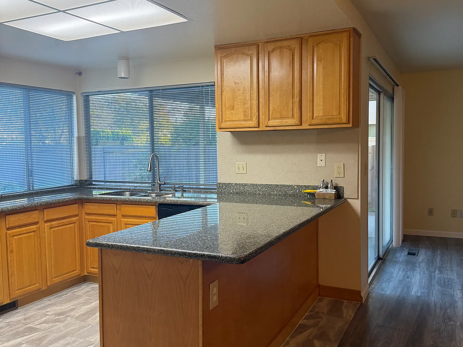 3 bed, 1688 sqft, $2,600 — Photo 3