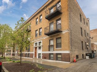 1952 W Byron St APT 5, Chicago, IL 60613