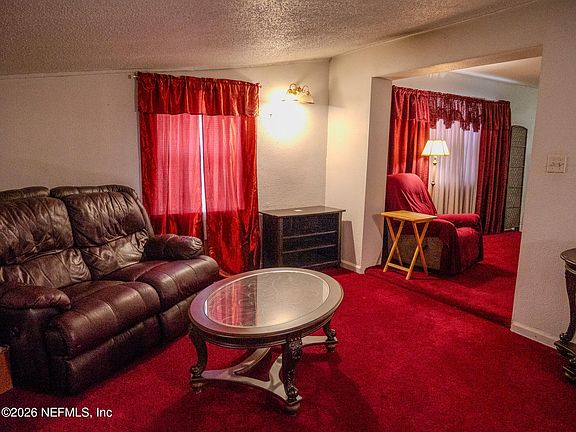 5th image of 8513 OAK LEAF Road