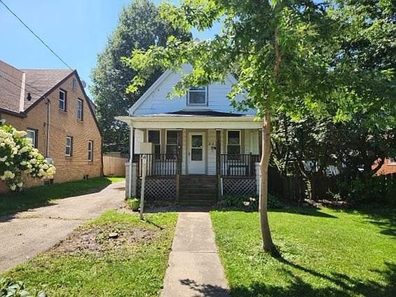 1st image of 2024 W Ayres Ave