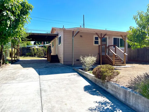 8415 Spring Dr, Forestville, CA 95436