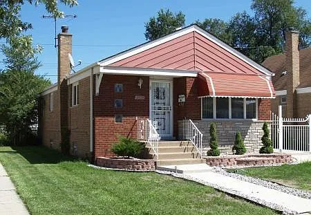 7959 S Kolin Ave photo 1