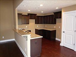3rd image of 467 Reserve At Oakland
